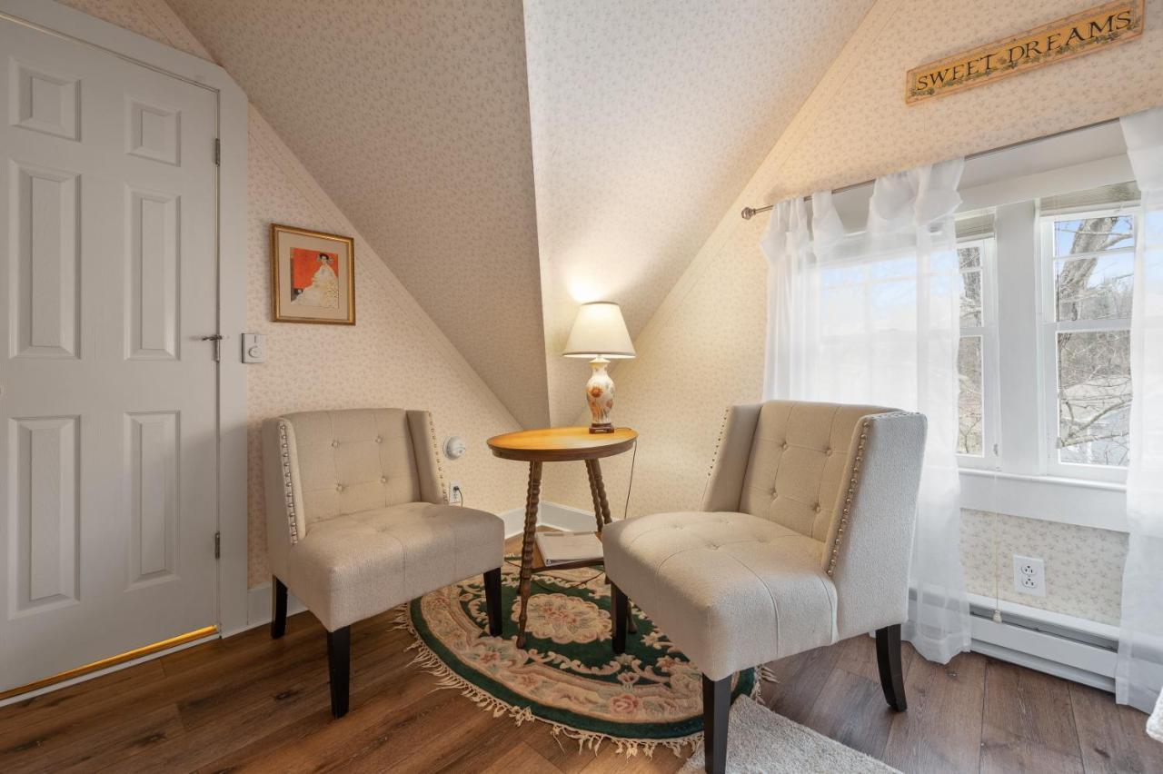 Brook Farm Inn เลนอกซ์ ภายนอก รูปภาพ
