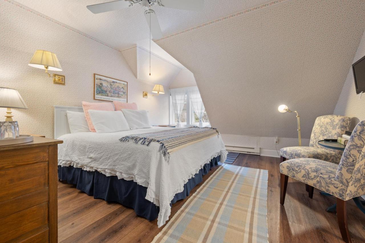 Brook Farm Inn เลนอกซ์ ภายนอก รูปภาพ