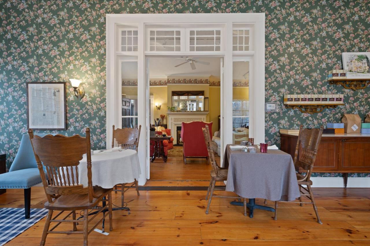 Brook Farm Inn เลนอกซ์ ภายนอก รูปภาพ