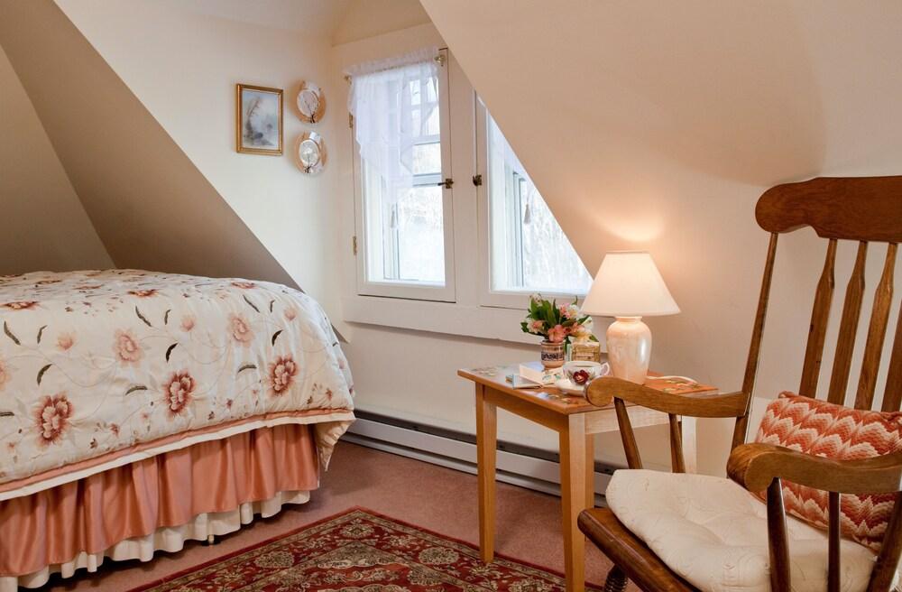 Brook Farm Inn เลนอกซ์ ภายนอก รูปภาพ